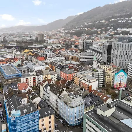 Large 4br In Quiet Nygaard Leilighet Bergen