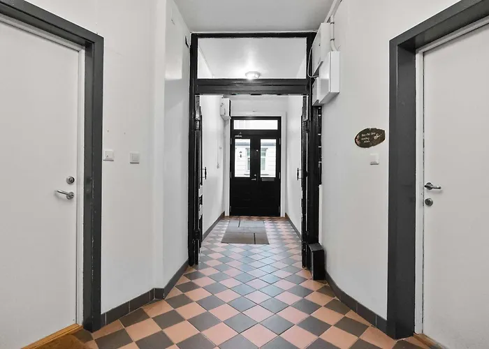 Leilighet Large 4br In Quiet Nygaard