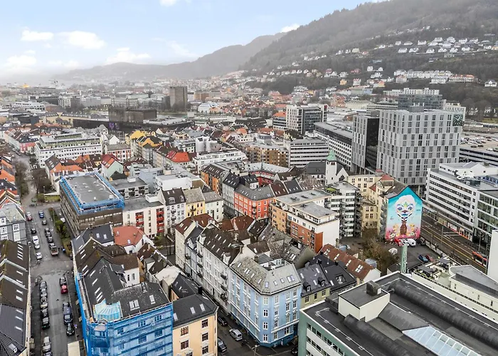 Large 4br In Quiet Nygaard Apartment Bergen