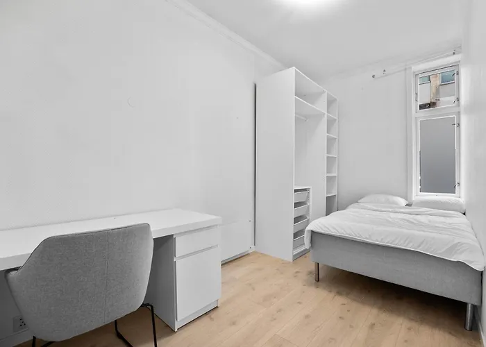 Leilighet Large 4br In Quiet Nygaard *