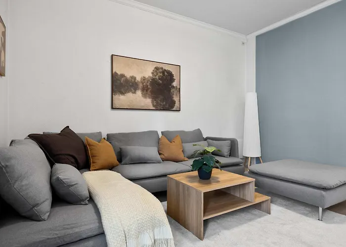 Large 4br In Quiet Nygaard Leilighet Bergen
